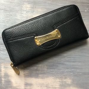 Michael Kors logo zip wallet